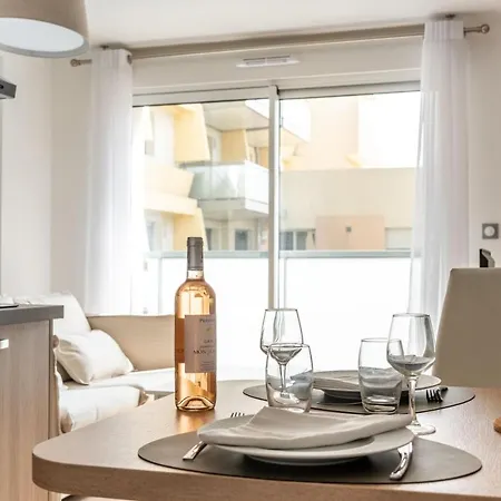 Ovelia Montpellier - Les Balcons De Montcalm Apartment Exterior photo